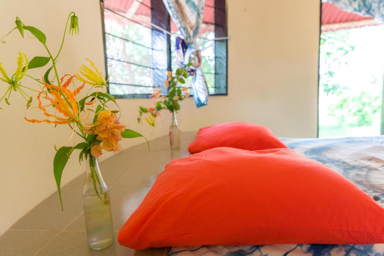 Folonko Tamba Kuruba Eco-Lodge מראה חיצוני תמונה